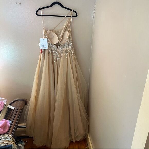 Mac Duggal 11210 gown Nude tulle asymmetrical dress beaded slit $598 New 10 - Picture 12 of 16